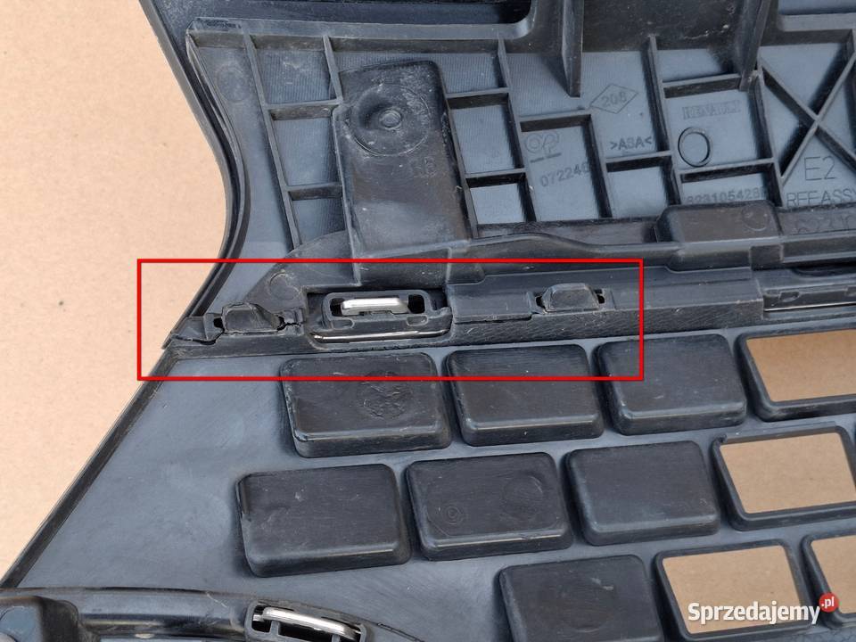 RENAULT MASTER 4 IV GRILL ATRAPA CHŁODNICY CHROM Bieleń sprzedam