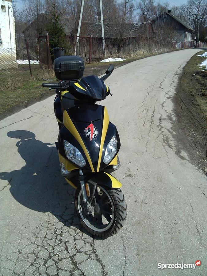 Skuter Zipp Simpli do Działoszyce