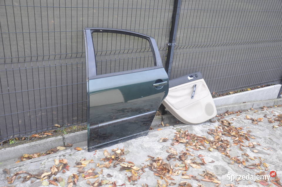 Passat B5 LC6N Zielona Butelka Zderzak Przód