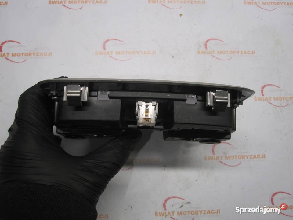 KIA SOUL 16 09r lampka podsufitki 928502K000 świętokrzyskie