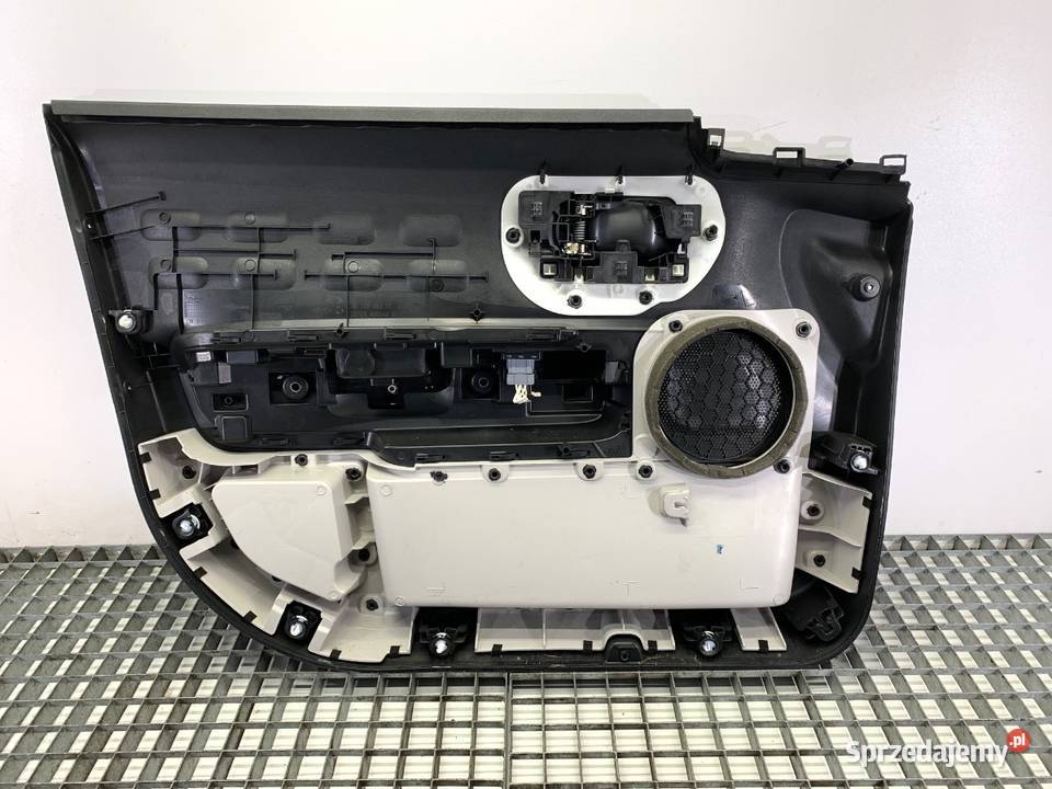 BOCZEK DRZWI PRAWY PRZÓD CITROEN C3 III