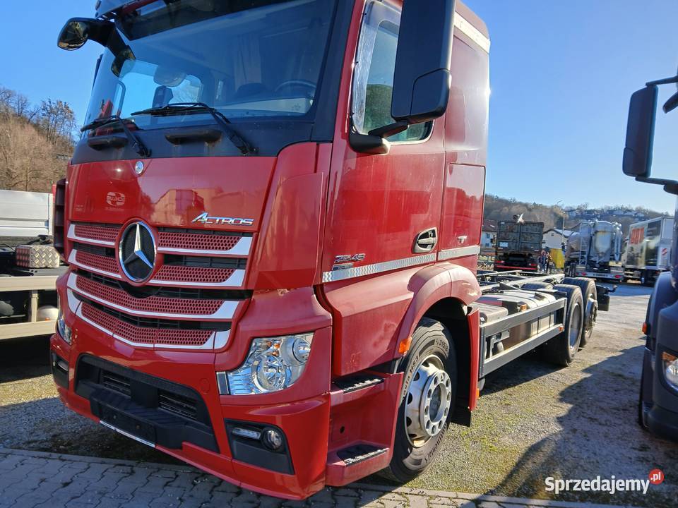 Rama do zabudowy 6x2 Mercedes