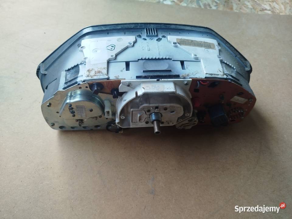 Mercedes W124 E200 E220 Licznik Dylągówka