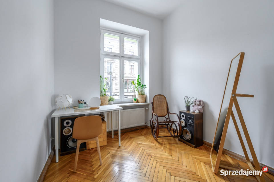 Przestronne mieszkanie z widokiem na Piotrkowską Łódź