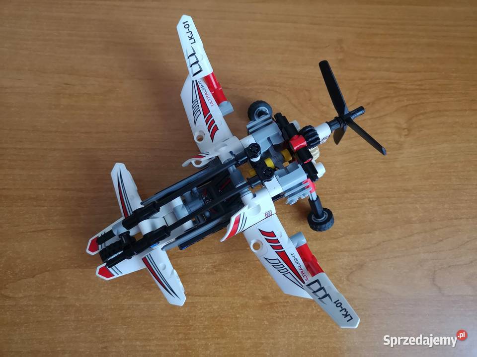 Lego Technic 42057 Ultra lekki Helikopter 2w1 Otrębusy