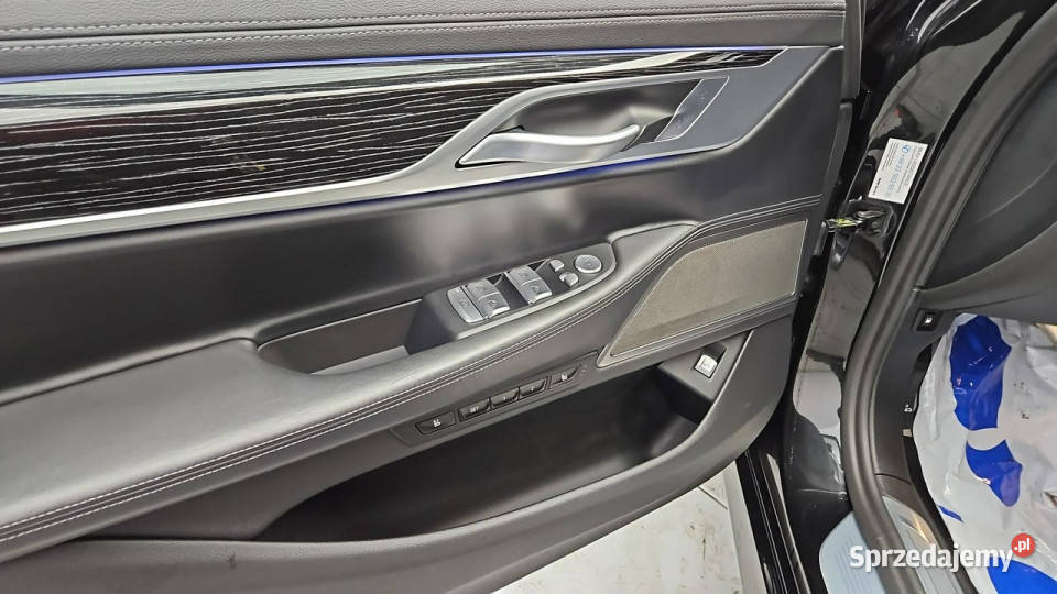 BMW 745 e sportaut Z Polskiego Salonu Faktura podgrzewane fotele
