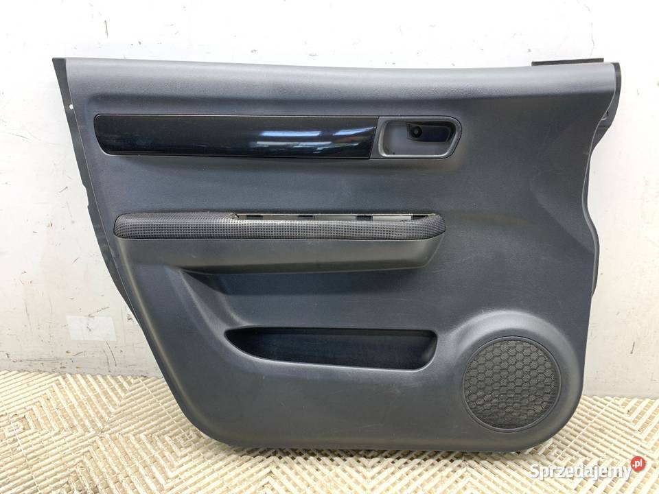 BOCZEK DRZWI LEWY PRZÓD SUZUKI SWIFT III osobowe Tapicerki samochodowe