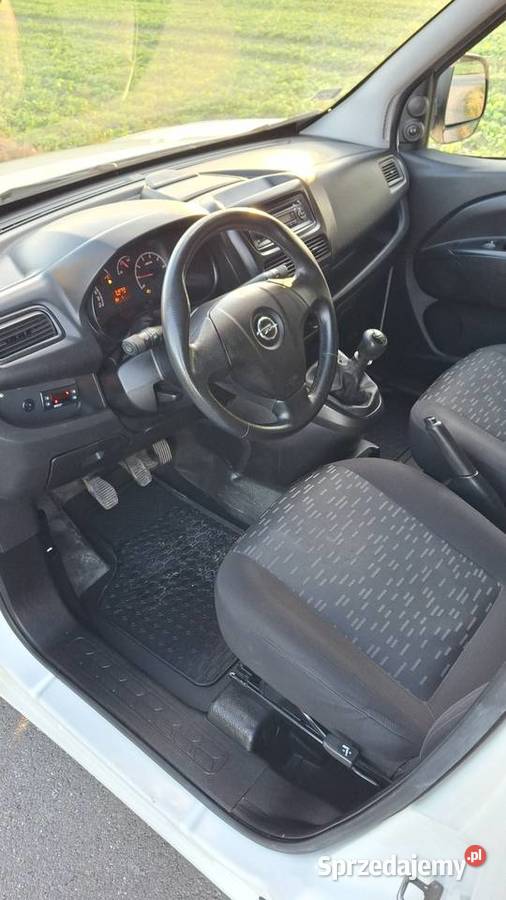 Opel Combo 2015 chłodnia izoterma 16 diesel Obręczna