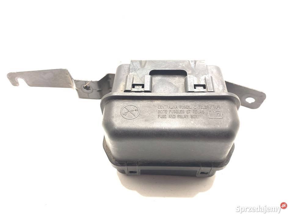 SKRZYNKA BEZPIECZNIKÓW ALFA STELVIO SUV 20 280 osobowe