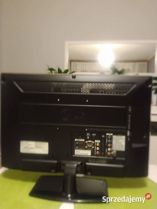 Telewizor 22 cale LG 22LE5500 w stanie pilot Gdynia sprzedam