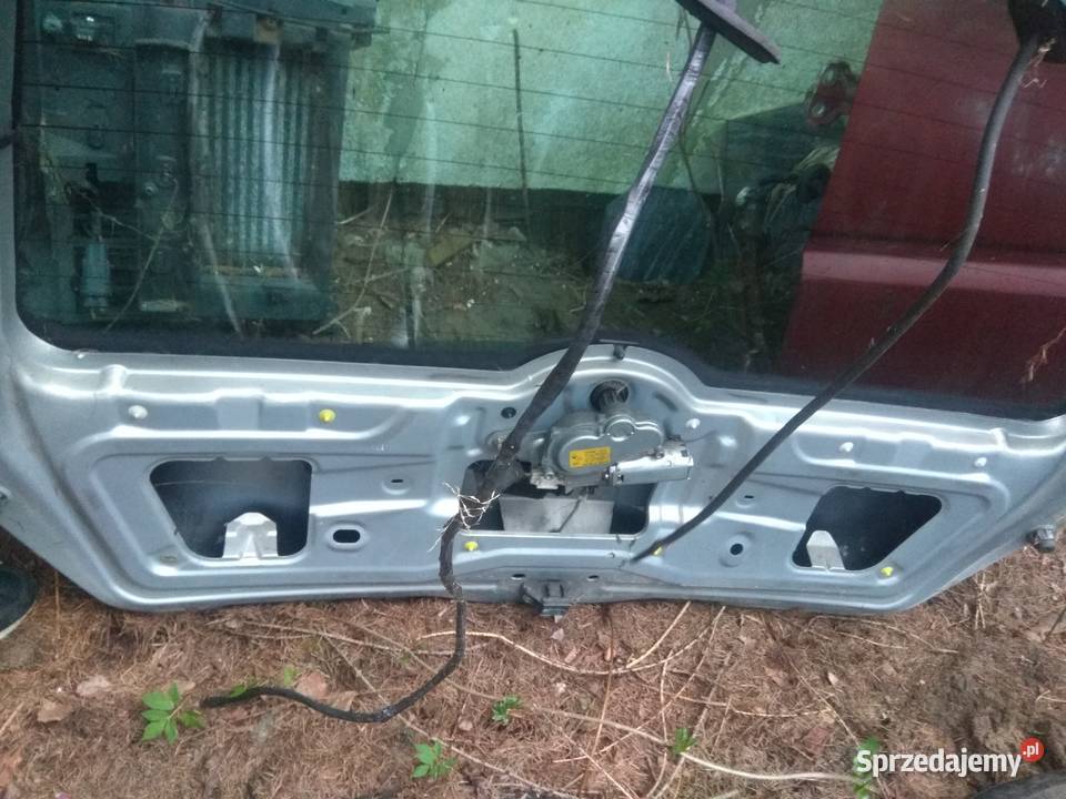 tylna klapa clio 2 Rok produkcji 1999 Sosnowiec