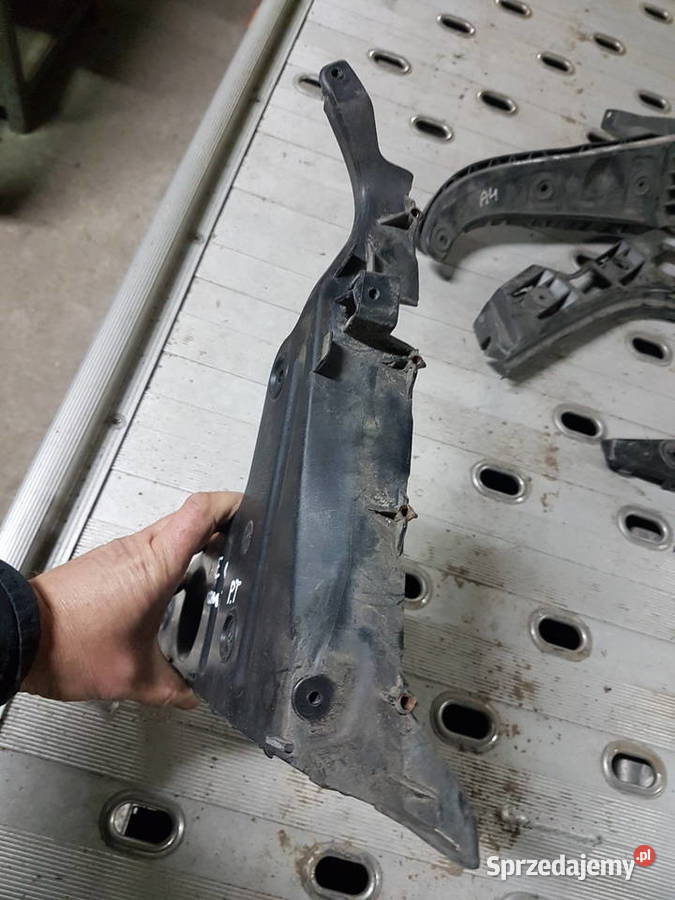 SEAT EXEO KOMBI SLIZG ZDERZAKA TYL 3R9807393 Rok produkcji 2012 Turek