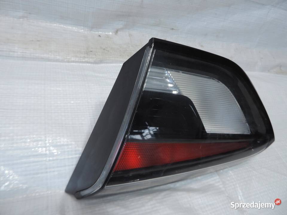 LAMPA PRAWA TYLNA TYŁ OPEL CROSSLAND X LIFT osobowe Oświetlenie