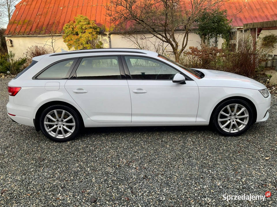 Audi A4 Avant B9 2015 Sadlno