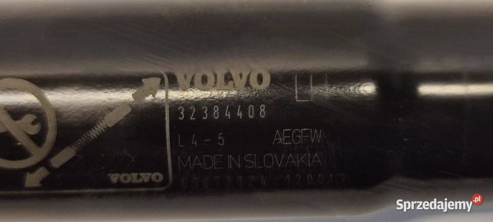 VOLVO XC40 SIŁOWNIK KLAPY BAGAŻNIKA LEWY