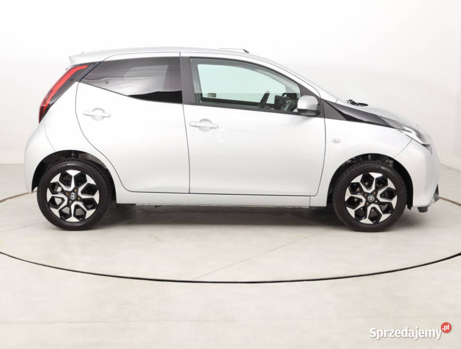 Toyota Aygo 10 VVTi Samochody osobowe Bielany Wrocławskie