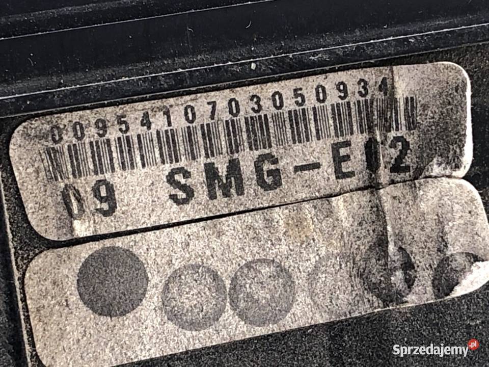 SKRZYNKA BEZPIECZNIKÓW HONDA CIVIC VIII 09SMGE02 Skrzynki bezpieczników sprzedam