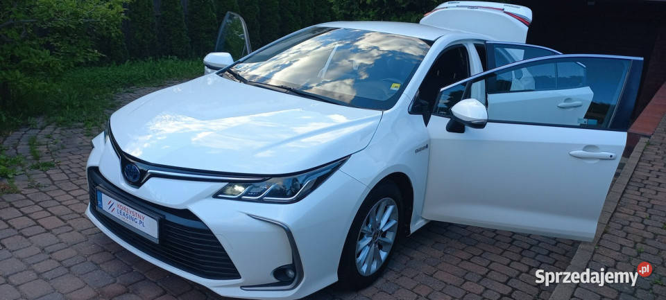 Toyota Corolla ECVT 18 Hybryda Pełna historia aluminiowe felgi pomorskie Gdańsk sprzedam