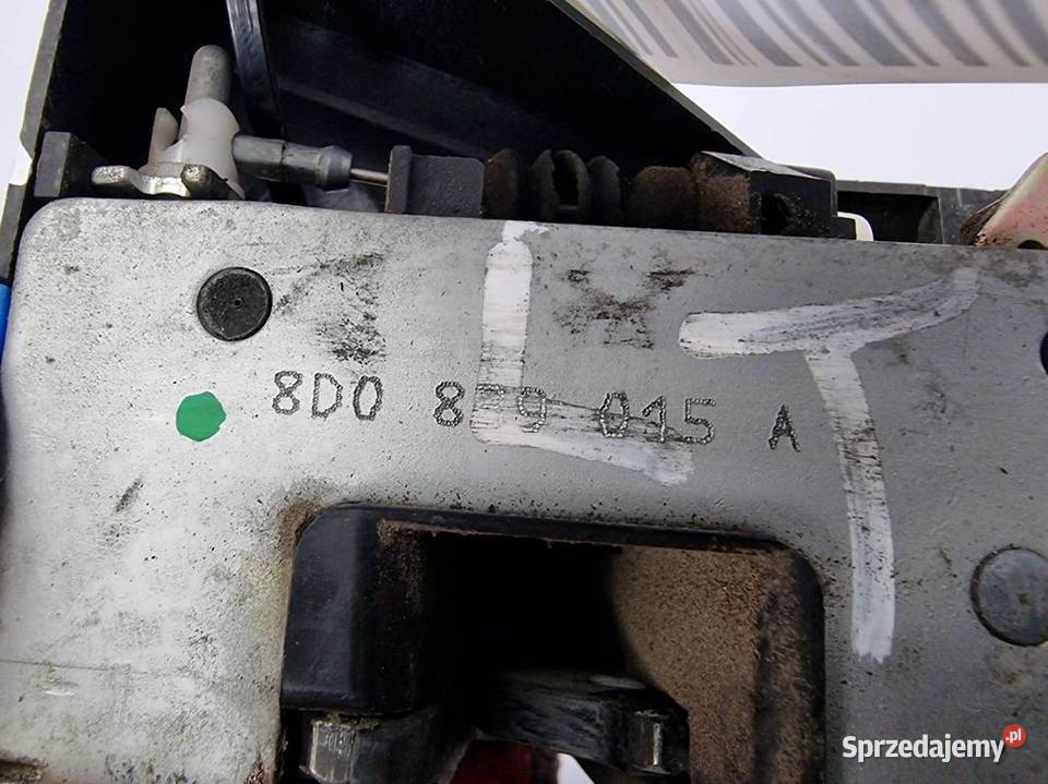 ZAMEK DRZWI LT AUDI A4 B5 8D0839015A Lipno