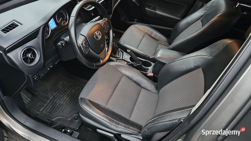 Toyota Corolla 16 132 2016 Lift Film LED Xenon nieuszkodzony