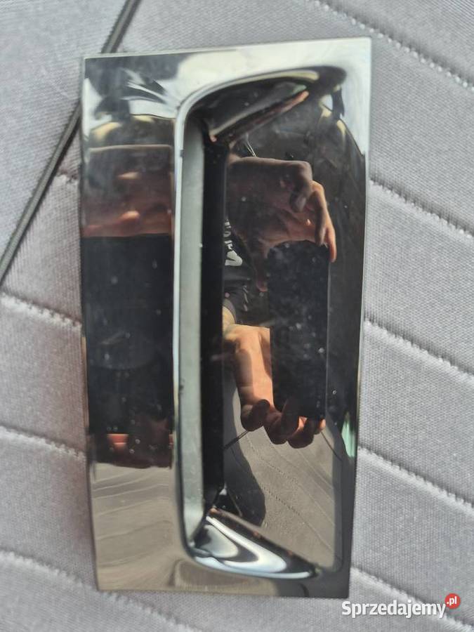 Opel Astra k zaślepka bezpieczników schowek