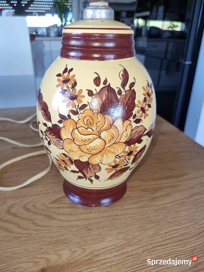 Lampa z ceramiki wielkopolskie