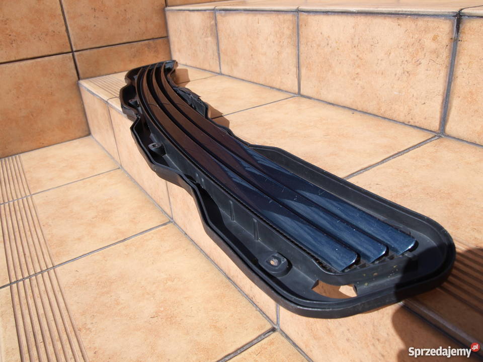 Mercedes E klasa W210 kratka wlot powietrza osobowe Kalisz