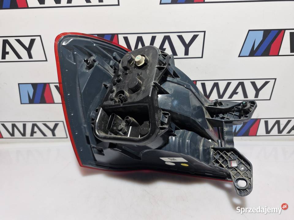 BMW F20 F21 LAMPA TYŁ TYLNA PRAWA W BŁOTNIK