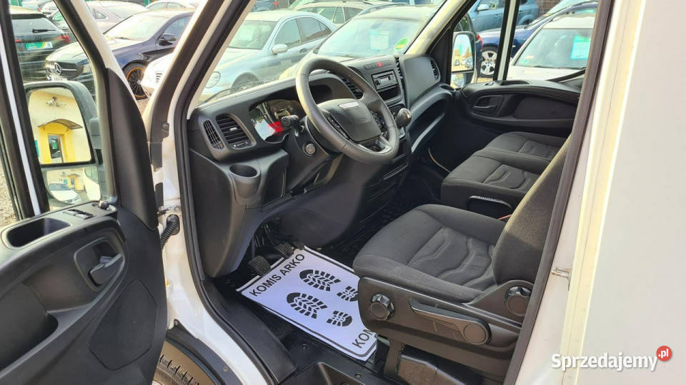 Iveco Daily 33S13 klima tempomat VAT marża Iveco Motoryzacja Zieleniewo