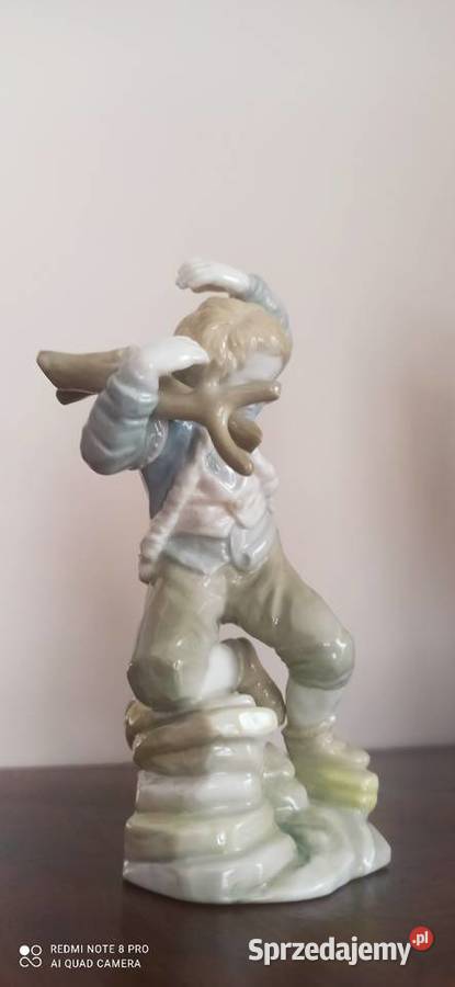 Figurka chłopca z chrustem Made in Spain