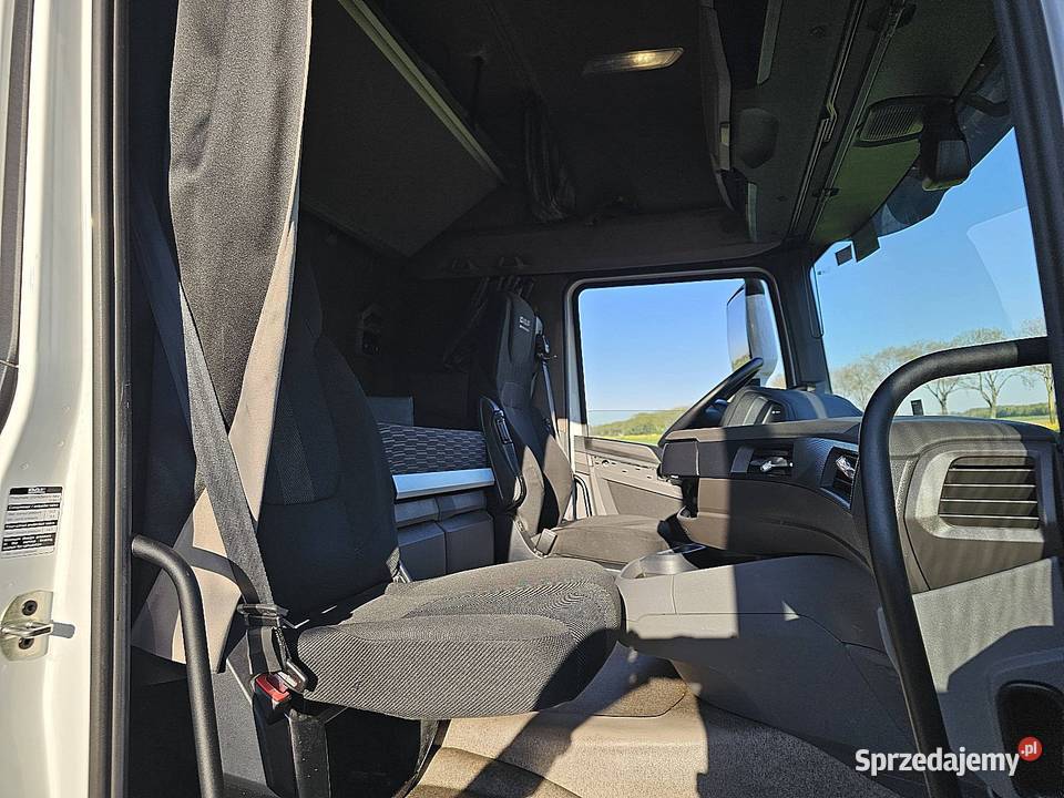 DAF XF 530 NGD ciągnik siodłowy 4x2 2022 pełny VAT Samochody ciężarowe