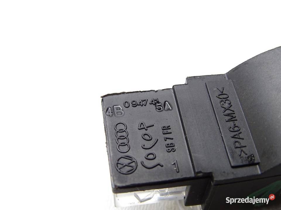 LAMPKA OŚWIETELNIE KABINY 4B0947415A AUDI Q5 8R Oświetlenie kabiny