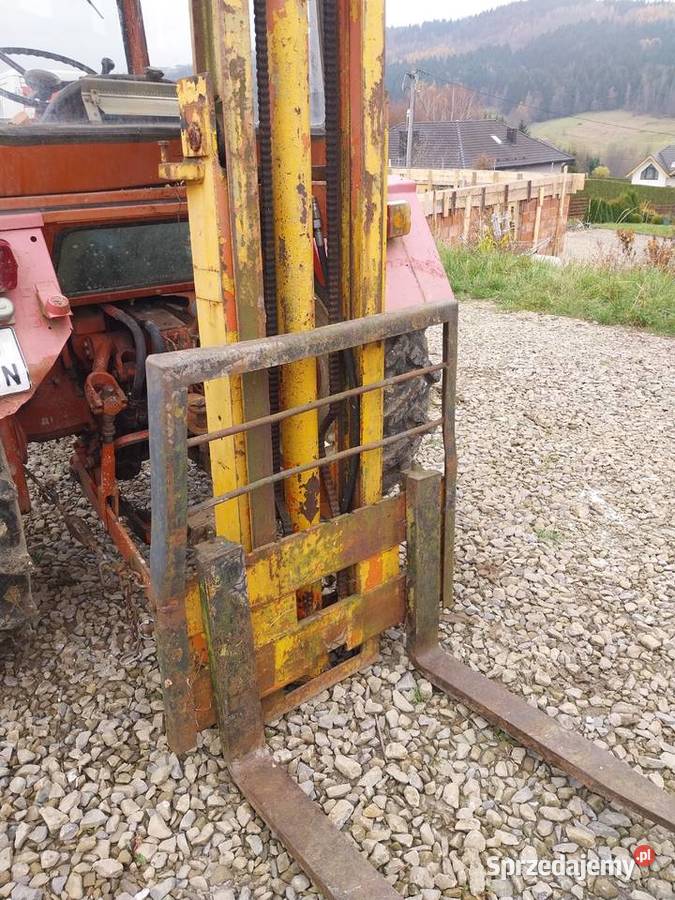 Maszt hydrauliczny na tył do traktora