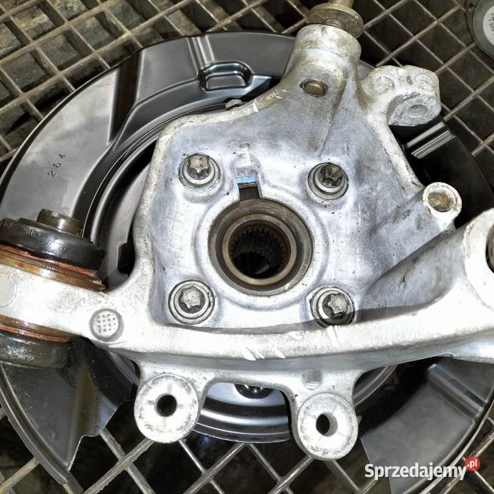 Zwrotnica prawa tylna BMW E39 nowa Wszystkie Poręba