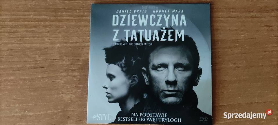 Dziewczyna z tatuażem Craig Gliwice