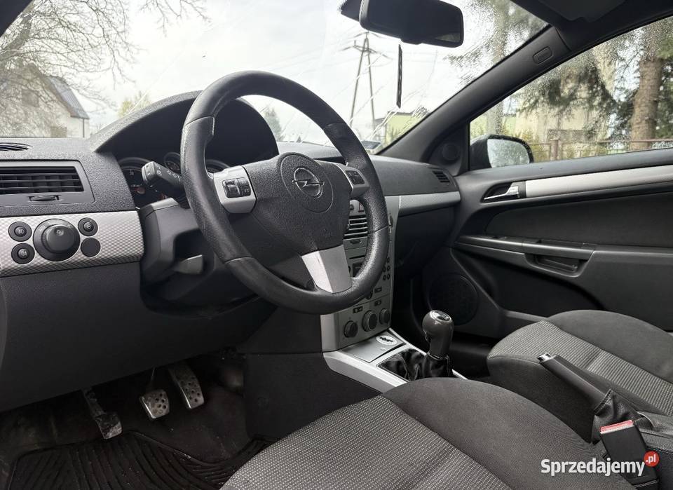 Opel Astra 19 CDTI 150 2005 świętokrzyskie