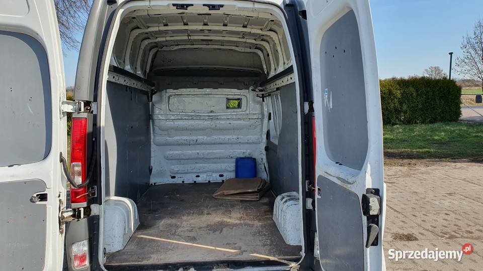 Renault Trafic 20DCI dlugi wysoki hak Stargard sprzedam