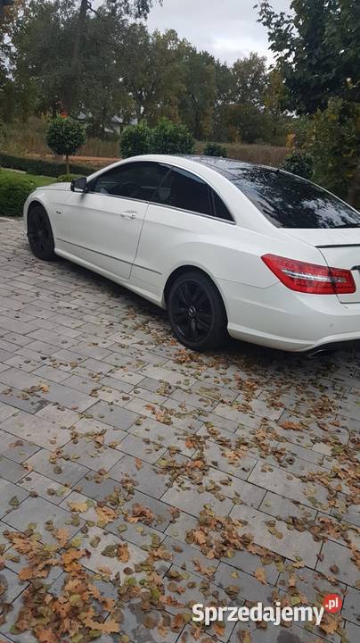 Piękny Mercedes E350 CDI Pakiet AMG 2009r Rok produkcji 2009 Nowa Sól