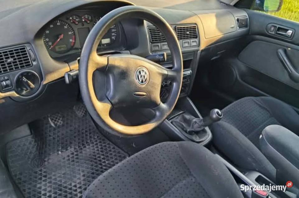 VW GOLF IV 16 16V KLIMA HAK nieuszkodzony Opole sprzedam