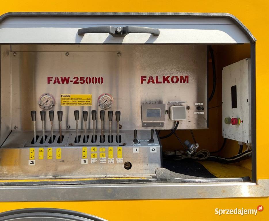 Holownik Mercedes Actros Falcom pomóc drogowa do 12900cm3 Autolawety Biała Podlaska