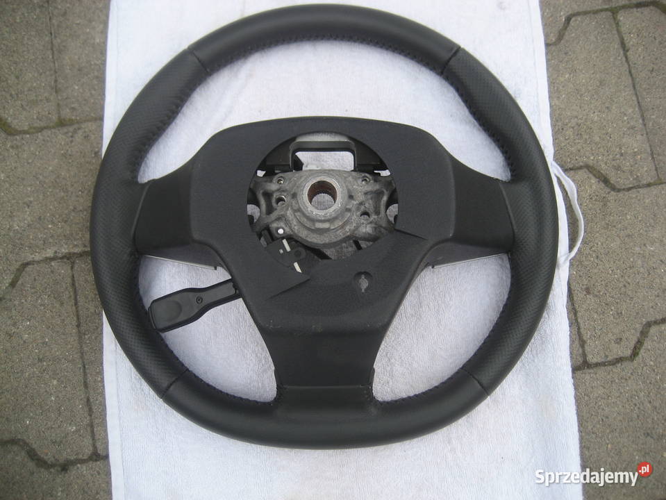 toyota auris I lift hybryda 1012r kierownica Rakoniewice