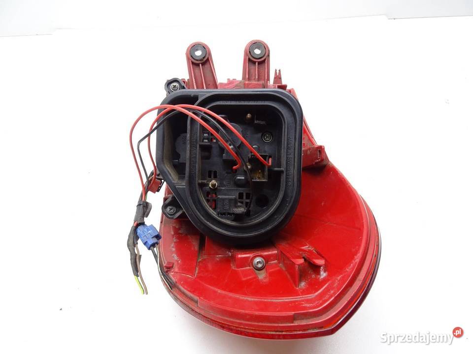 LAMPA LEWA LEWY TYŁ TYLNA W BŁOTNIK 5N0945095Q