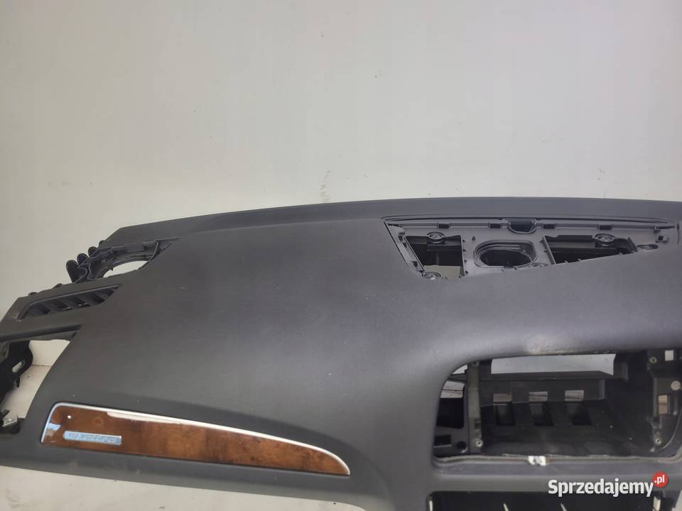 DESKA KONSOLA KOKPIT AUDI Q5 8R UK 8R2857041D Przystajń