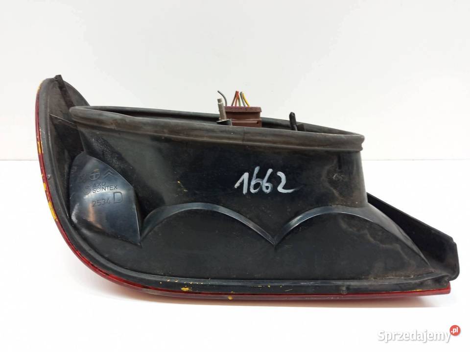 LAMPA TYŁ KOMPLET LIFT Citroen Xsara I 19972006 Rok produkcji 2004 Oświetlenie