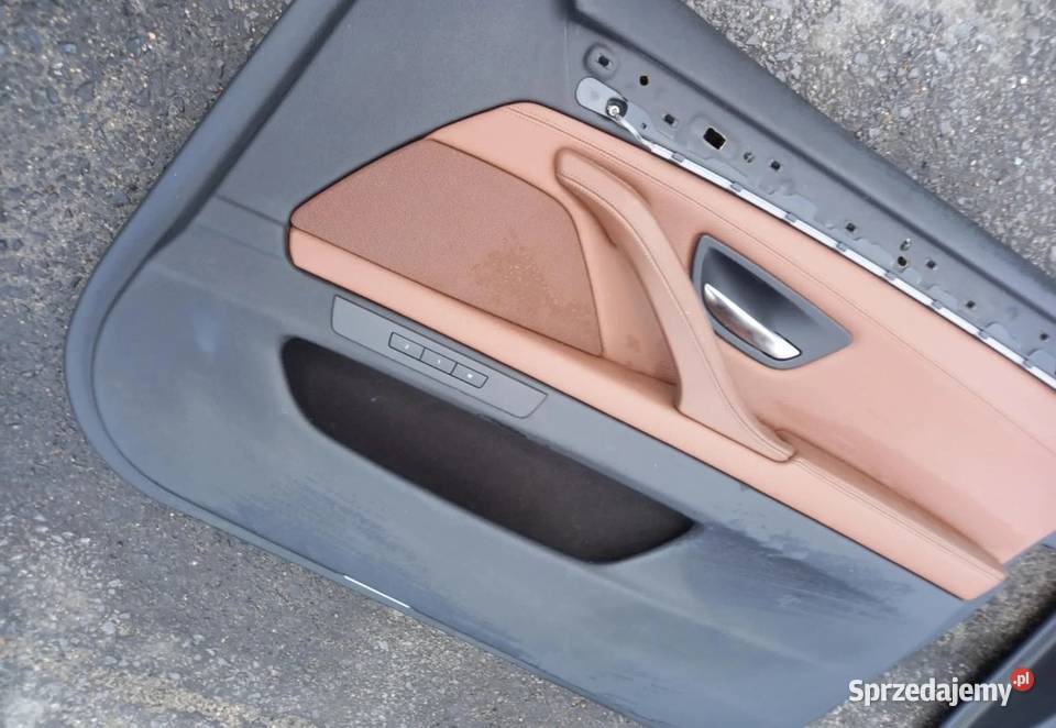 Komplet foteli fotele wnętrze komforty BMW F11 osobowe