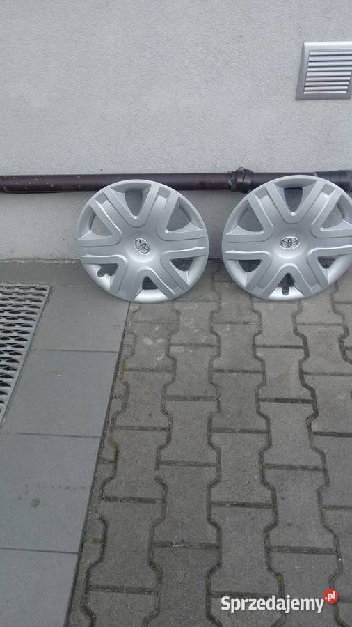 Sprzedam dwa orginalne kołpaki Toyota 16 Motoryzacja Wrocław sprzedam