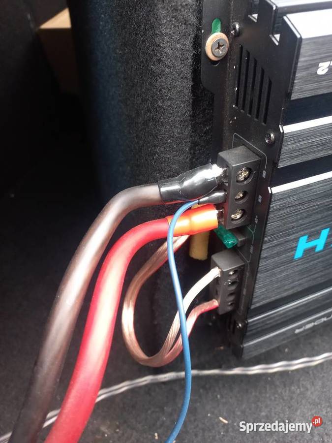 Skrzynia basowa Blaupunkt GTB 1200 es Charsznica
