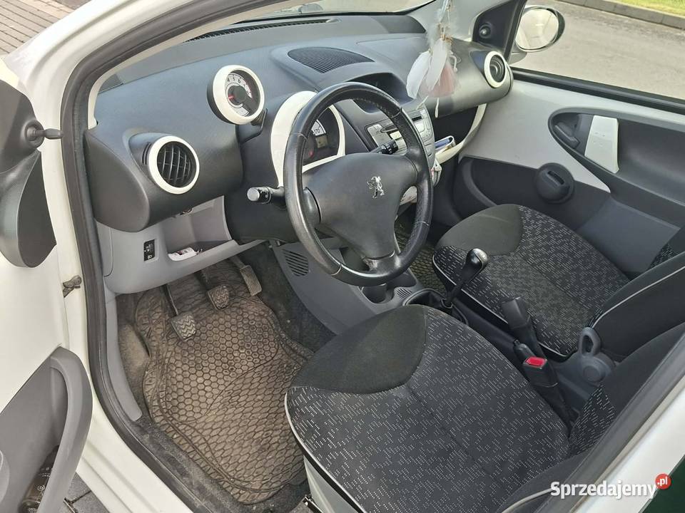 Sprzedam stan gniazdo USB Motoryzacja Podolsze