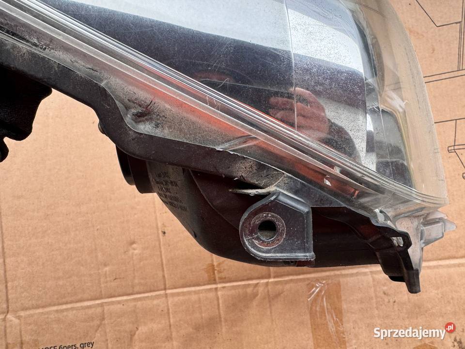 Lampa prawy przód Yaris III 1114 przed lift Motoryzacja Brzesko sprzedam