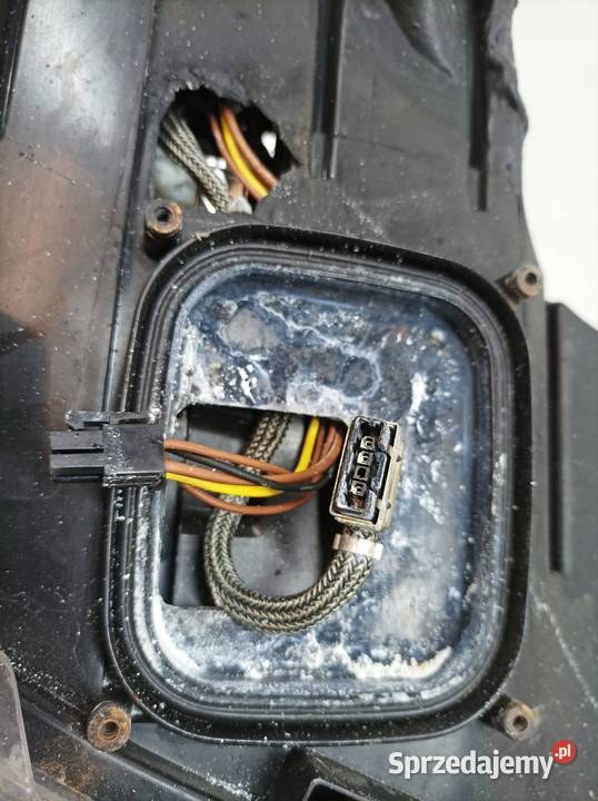 LAMPA PRZÓD LEWA XENON EU USZKODZONA Bmw X5 II świętokrzyskie